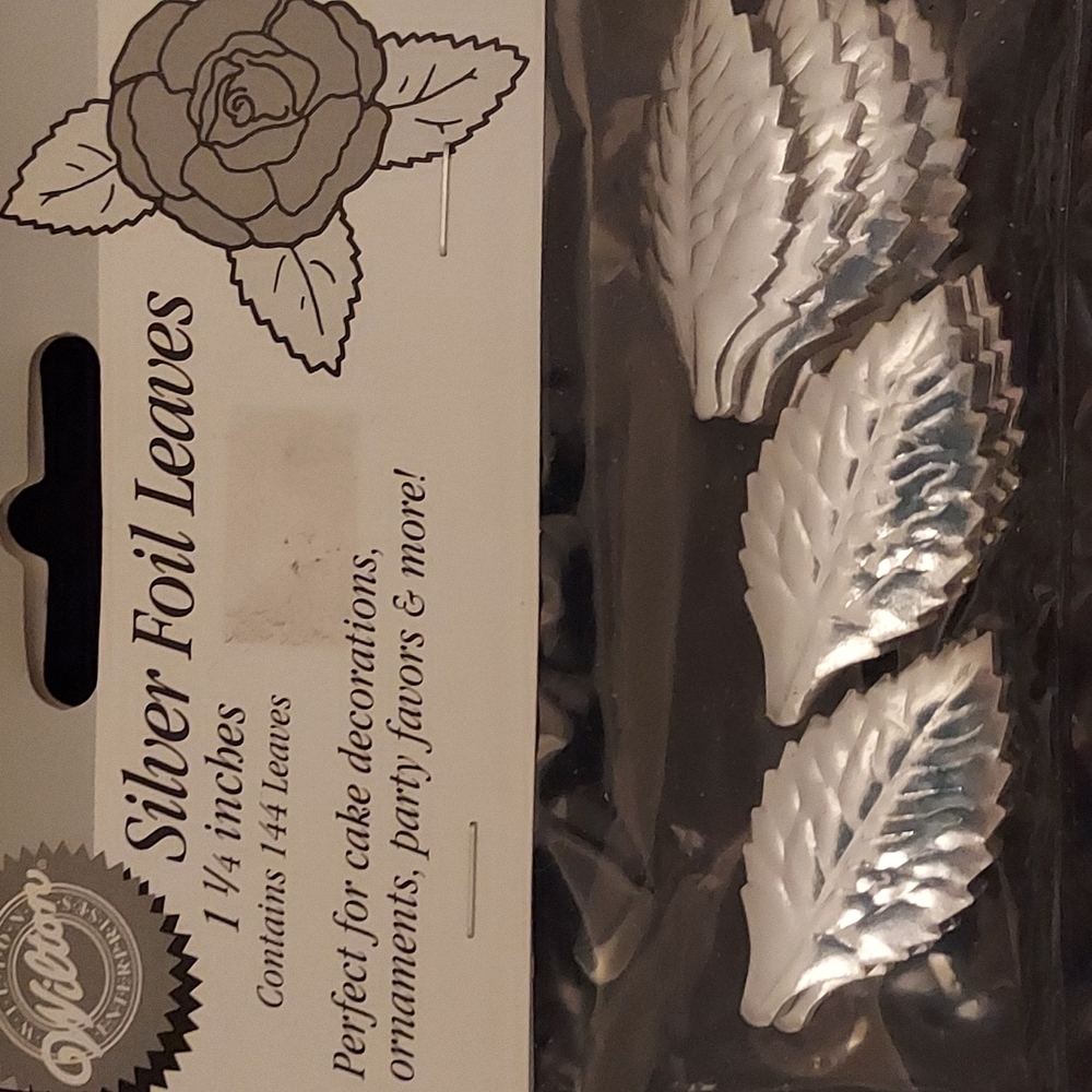 6pc Lot New Wilton 1-1/4"L Silver Foil Leaves 144 per pack